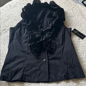 Sleeveless Ruffle Front Blouse in Black